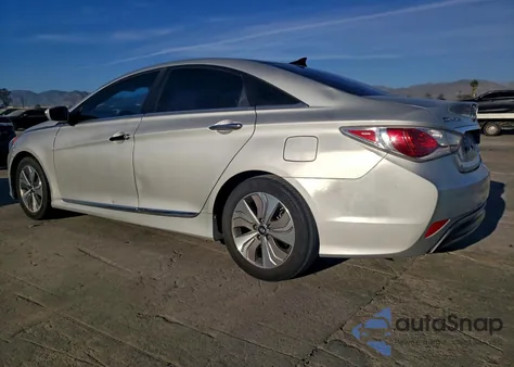 2015 Hyundai Sonata Hybrid z USA, uszkodzony, nr VIN KMHEC4A47FA126053
